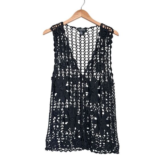 Y2K Black Crochet Vest One Size Floral Boho Festival Hand Knit Whimsigoth Hippie - Picture 1 of 11